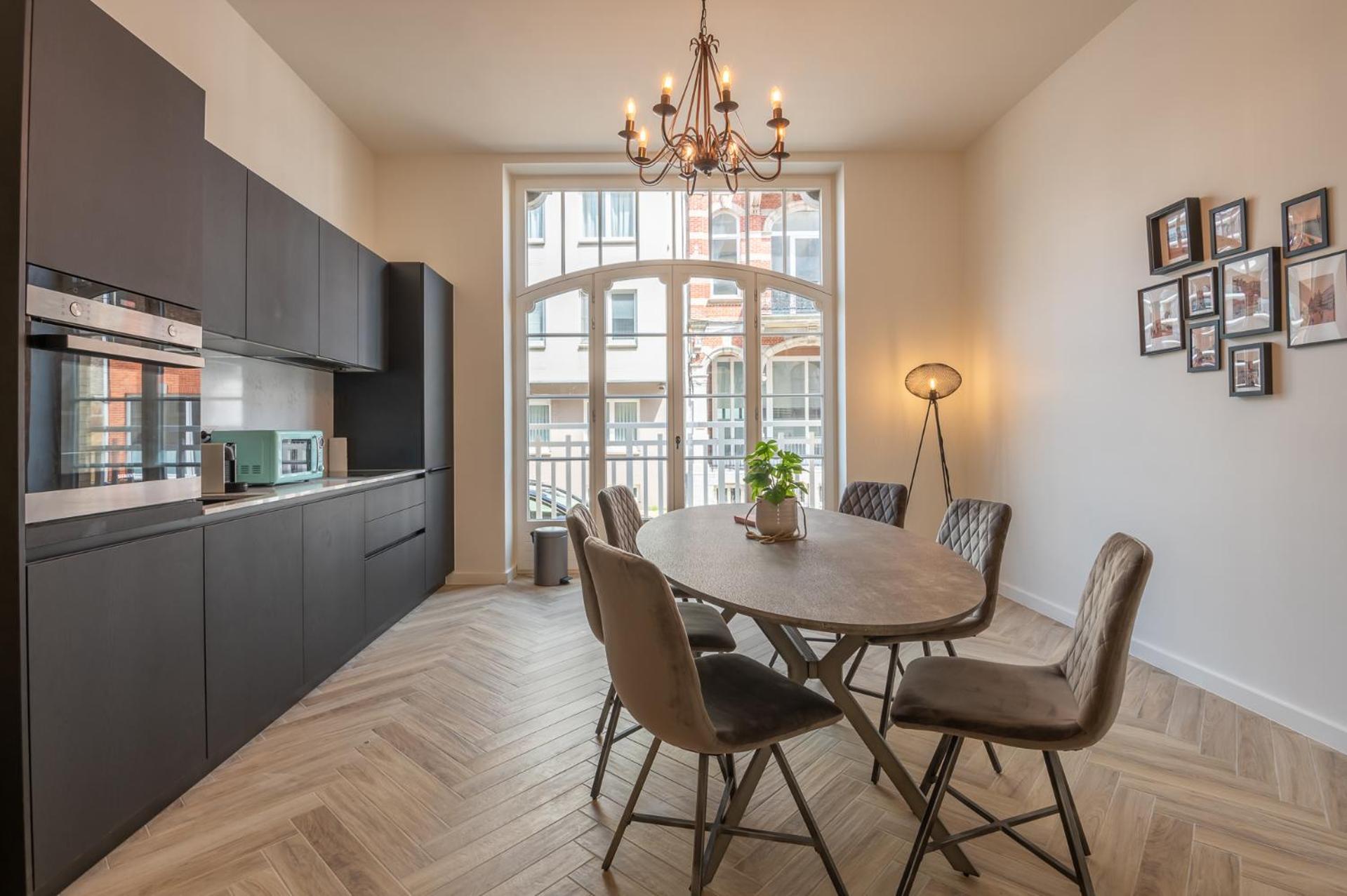 Beautiful Renovated Apartment In An Authentic Building ออสเทนด์ ภายนอก รูปภาพ