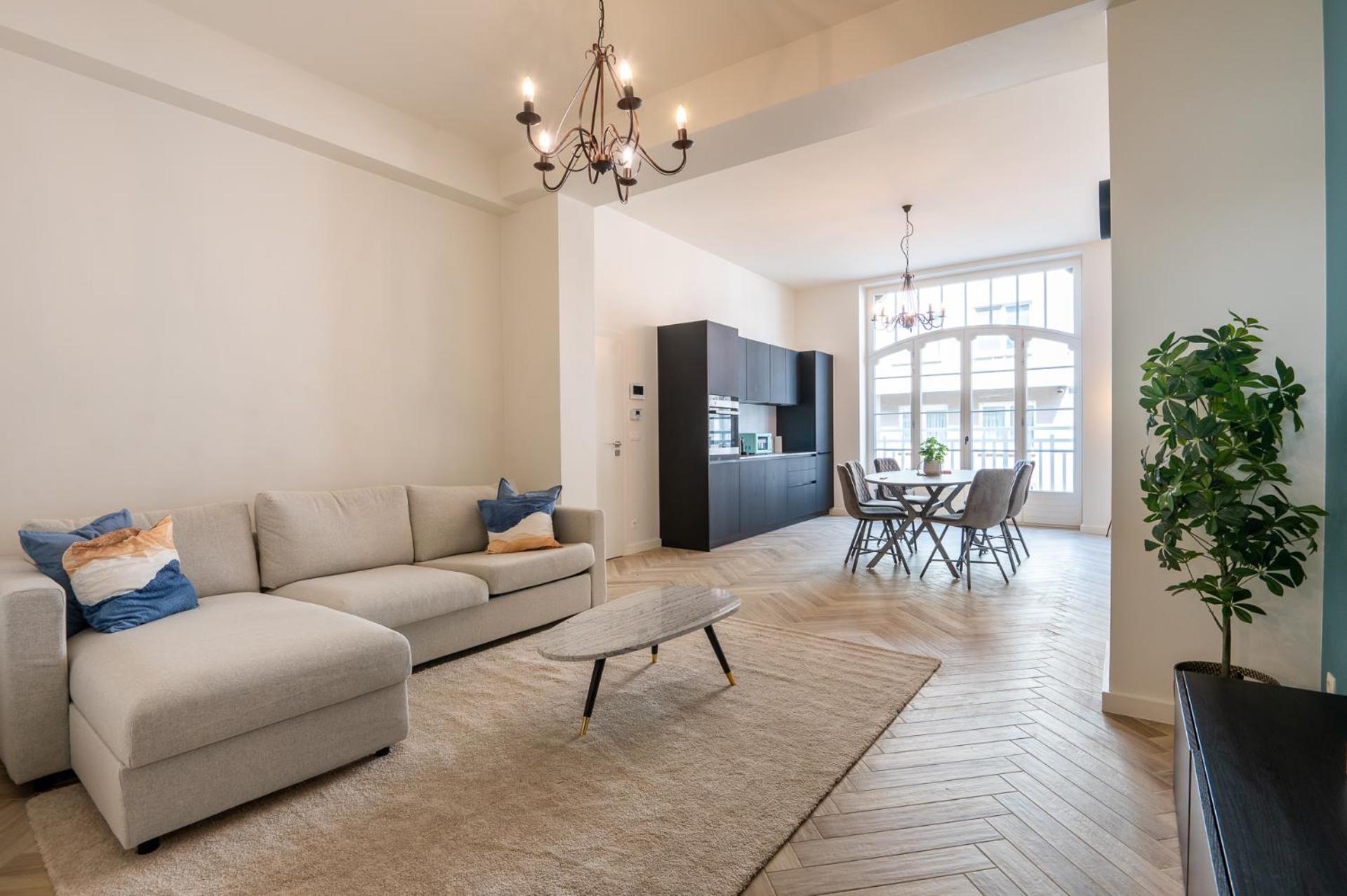 Beautiful Renovated Apartment In An Authentic Building ออสเทนด์ ภายนอก รูปภาพ