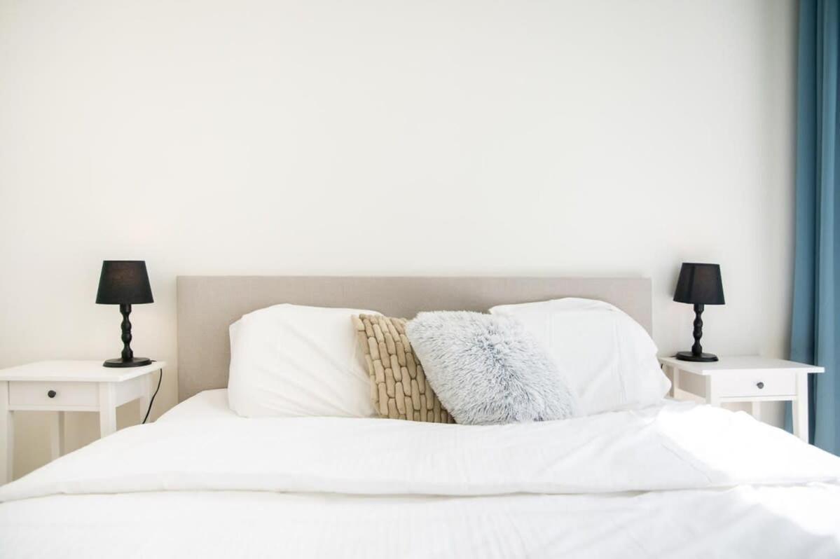 Beautiful Renovated Apartment In An Authentic Building ออสเทนด์ ภายนอก รูปภาพ